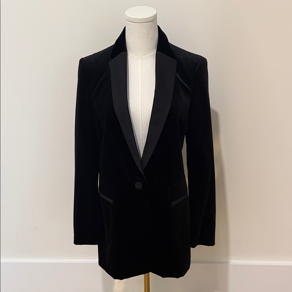 Piazza Sempione Elegant Black Velvet Tuxedo Suit - Picture 1 of 10